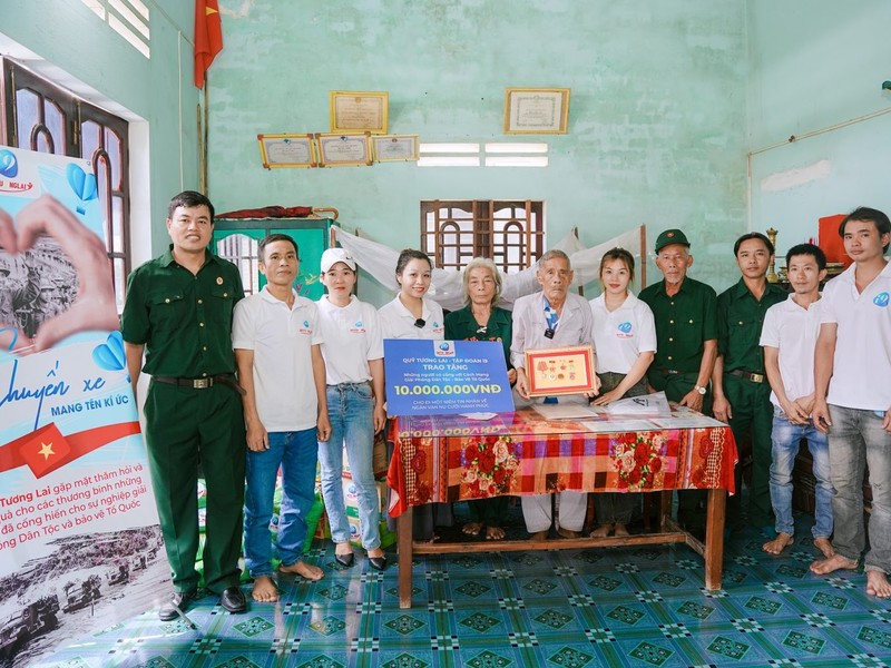 Hình ảnh bàn quay Roulette và các lựa chọn đặt cược