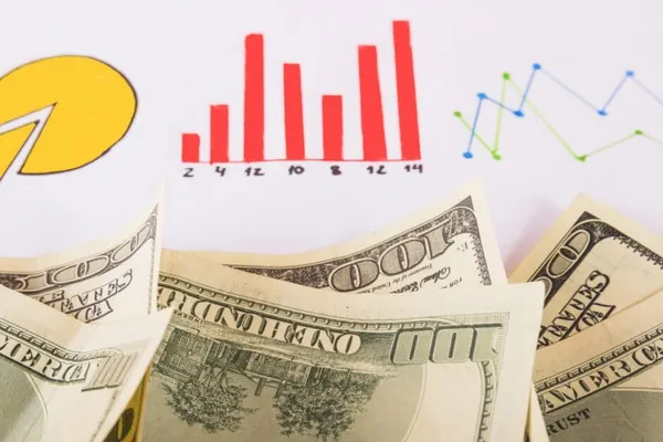 Hình ảnh thể hiện phân tích chiến lược và lập kế hoạch cá cược